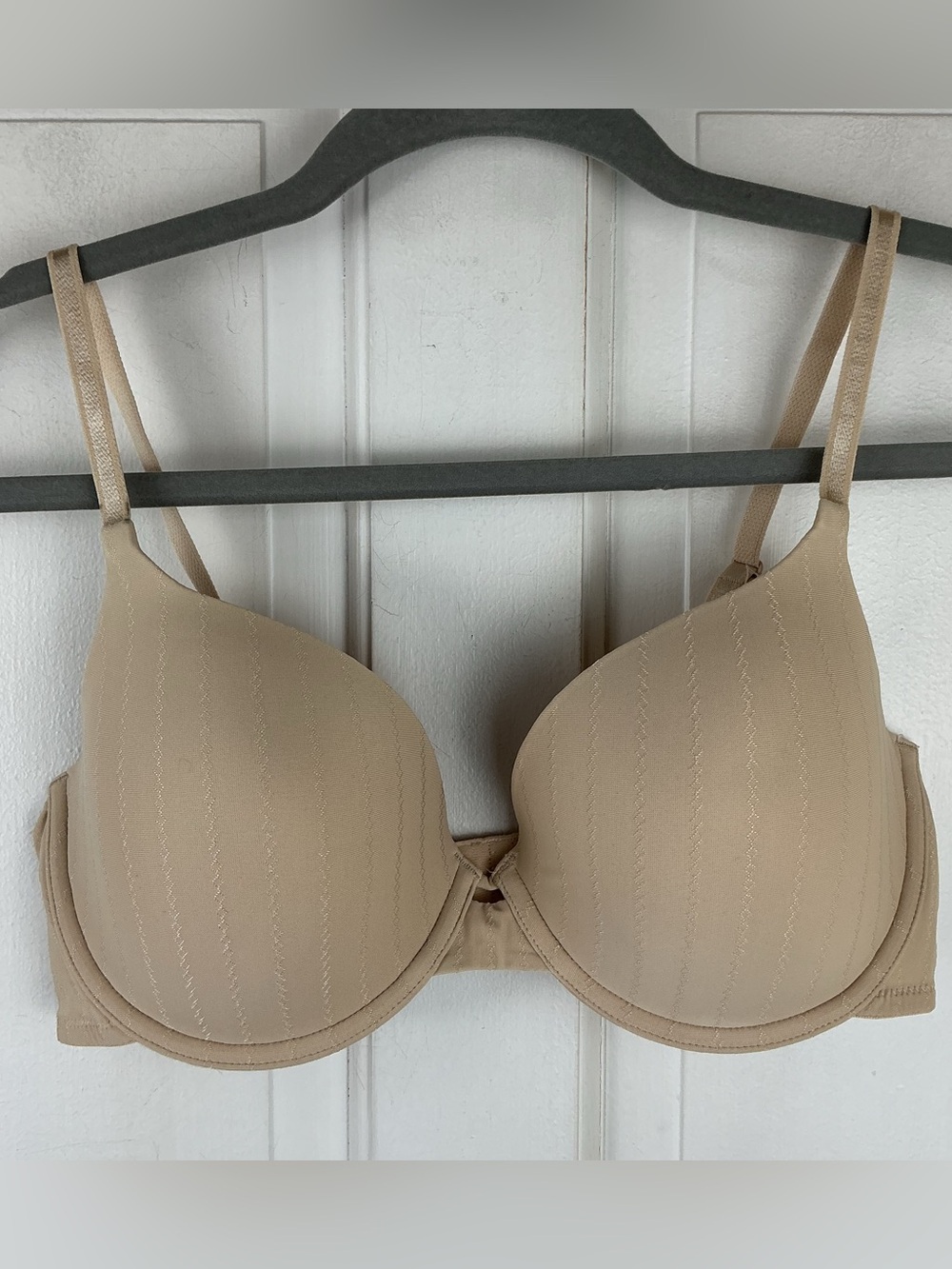 Lily of France Full Coverage Bra Underwire Contour T-SHIRT Bra 36D
